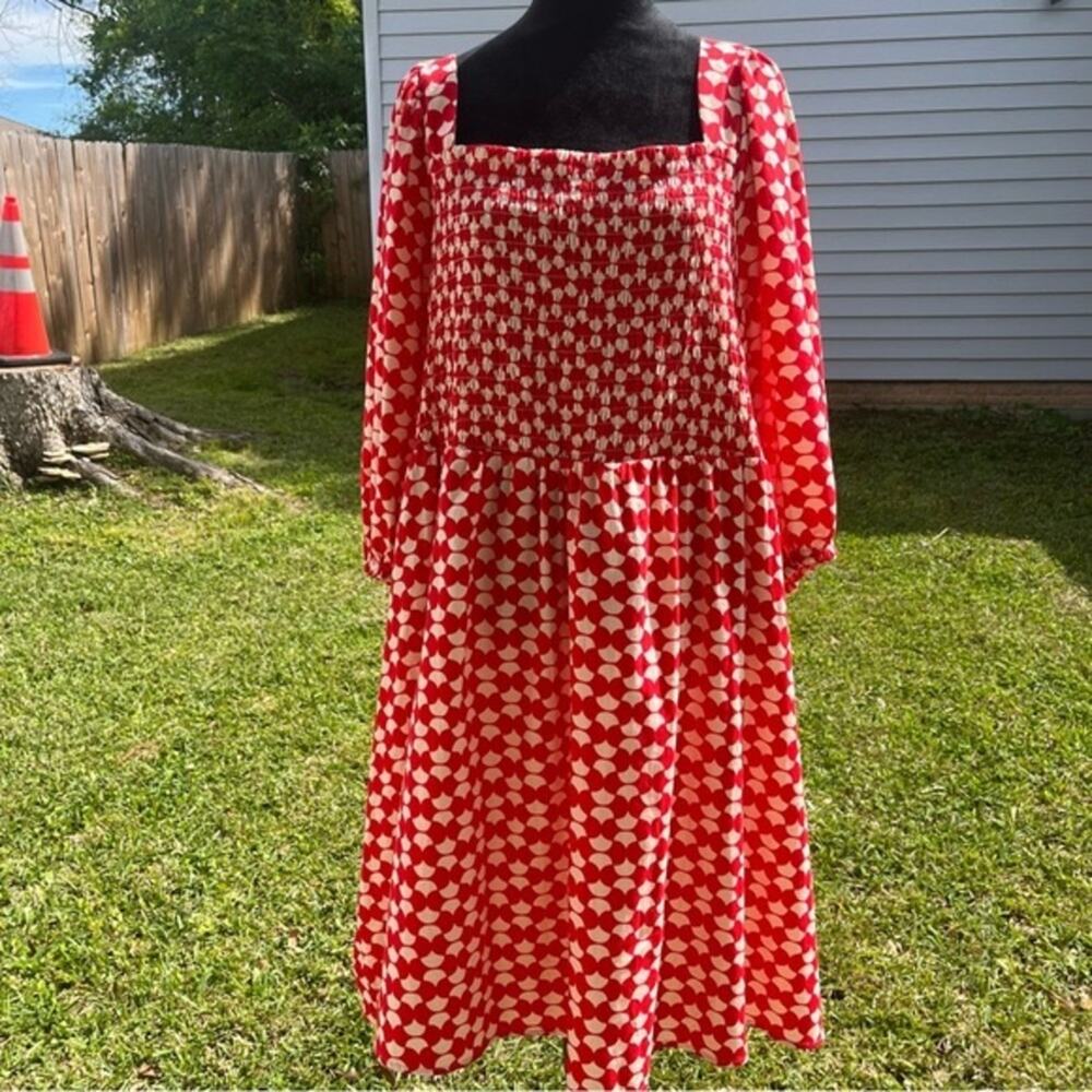 Ava & Viv 100% Cotton Red and White Geometric Print Midi Dress w/Smocking Detail - Picture 2 of 3
